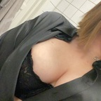 amajo (AJ) OnlyFans Leaked Content 

 profile picture