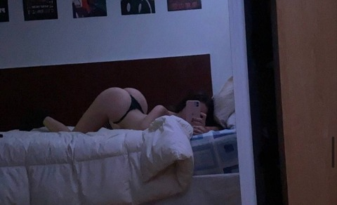 Header of ashleyvhnx