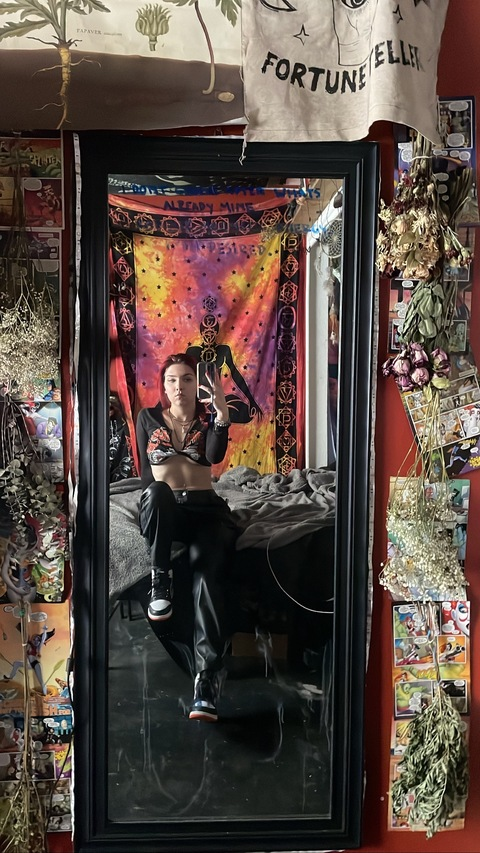 Header of asstheticvic