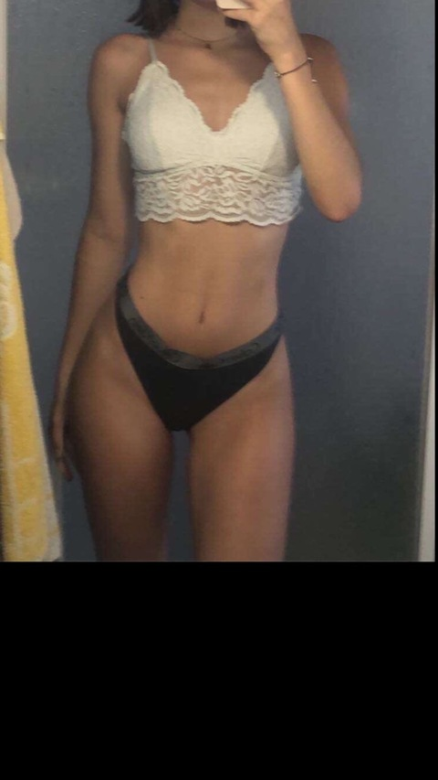 Header of babylizzyy22