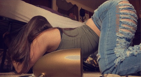 Header of badbittyshyy