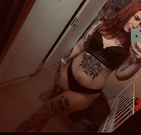 Header of bellaleenaa