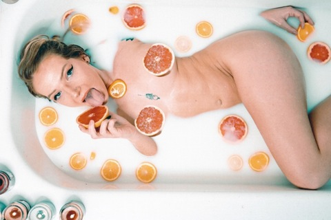 Header of blondebby420