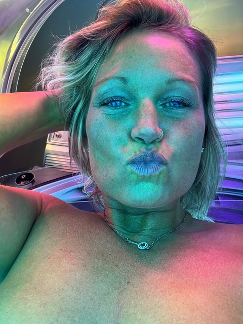 Header of blondebluelily