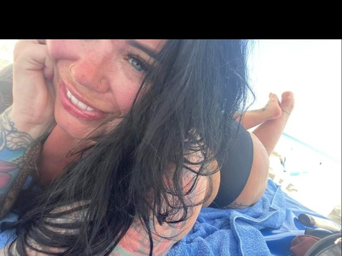 Header of brazilianbuttbrunette