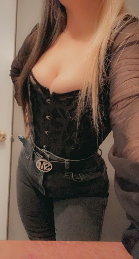 Header of cherry.dollface