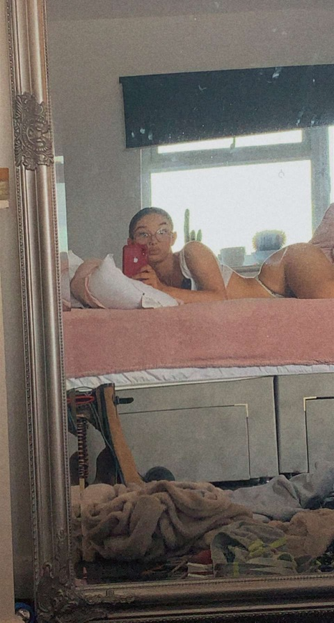 Header of chxrlxttxgrxce1