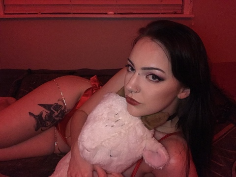 Header of chxrrydeathmoth