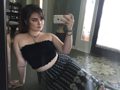 Header of dankmemeluvr