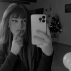 Download emmaisart OnlyFans videos and photos for free 

 profile picture