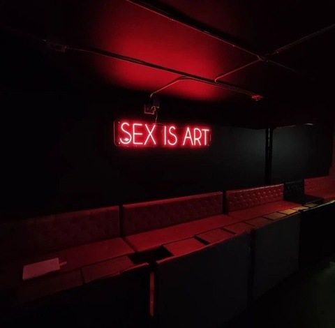 Header of emmaisart