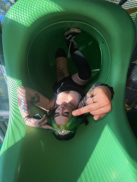 Header of guccimakxxx