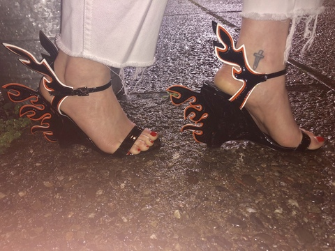 Header of handsykanzy