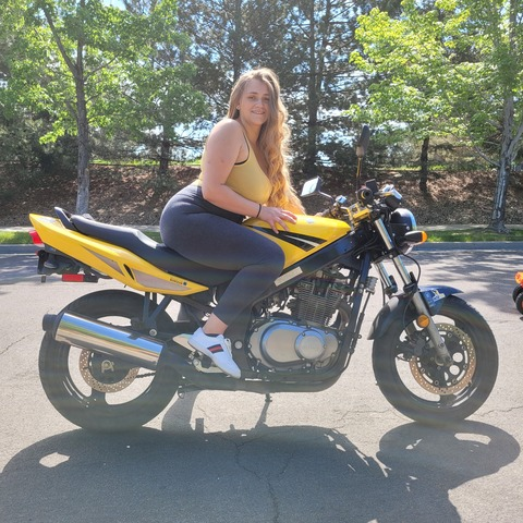 Header of itsivoryray