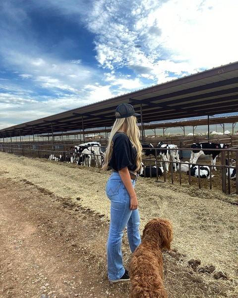 Header of itsthespacecowgirl