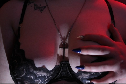 Header of kelsey_altgirl