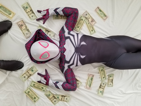 Header of kissinfirefly