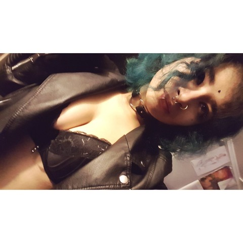 Header of kjhorrordoll