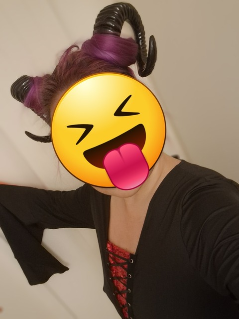 Header of lady_ivy668