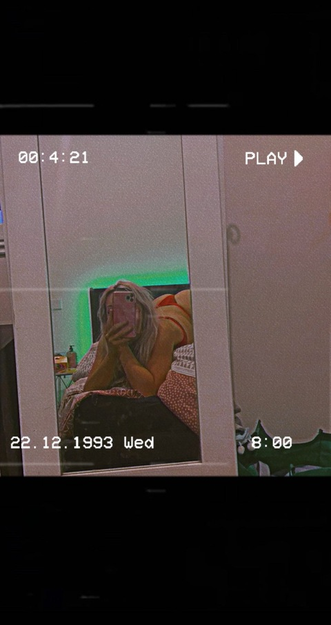 Header of lanaaababyyy