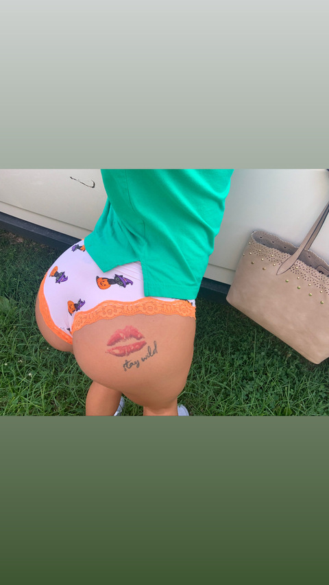 Header of laurenashlee