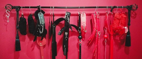 Header of laylajamez