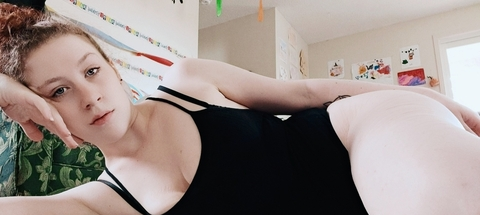 Header of laylarose95