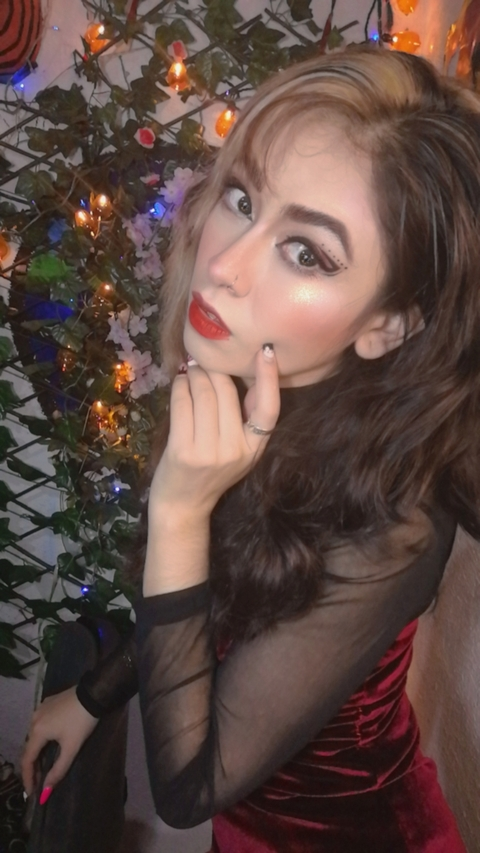 Header of lizzysanchez