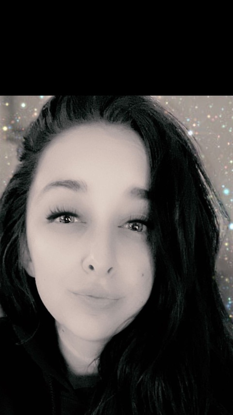 Header of loveyyandlacee