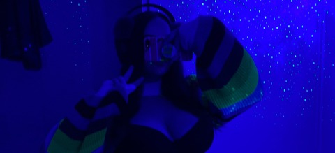 Header of lucy-lewds