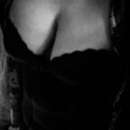 Goddess Aria (@meatyfemdom) Leaks OnlyFans 

 profile picture