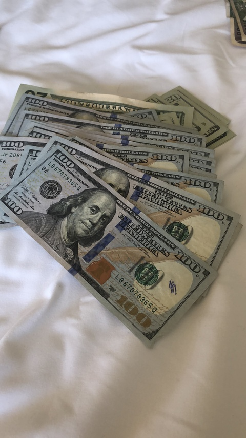 Header of missbarbiee