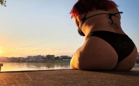 Header of more.mayhem