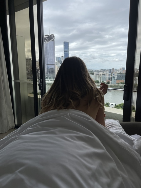 Header of mrsjoneslive