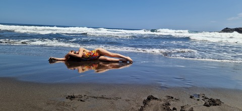 Header of nisrinehoney