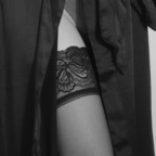 Petite frenchie 🇫🇷 @petitefrenchie Leaked OnlyFans 

 profile picture