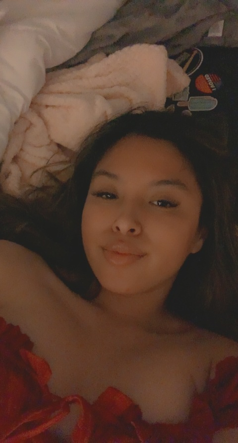 Header of pill0wprincessx