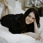 ravenwhite818 (Raven) OnlyFans Leaks 

 profile picture