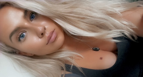 Header of rosacecilia