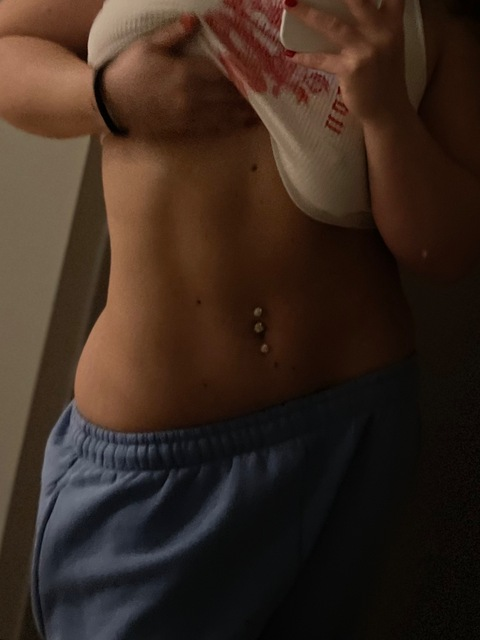 Header of rosieee.xox