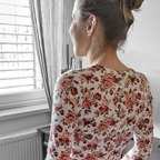 sarahsilktouch (Sarah Silktouch) free OnlyFans content 

 profile picture