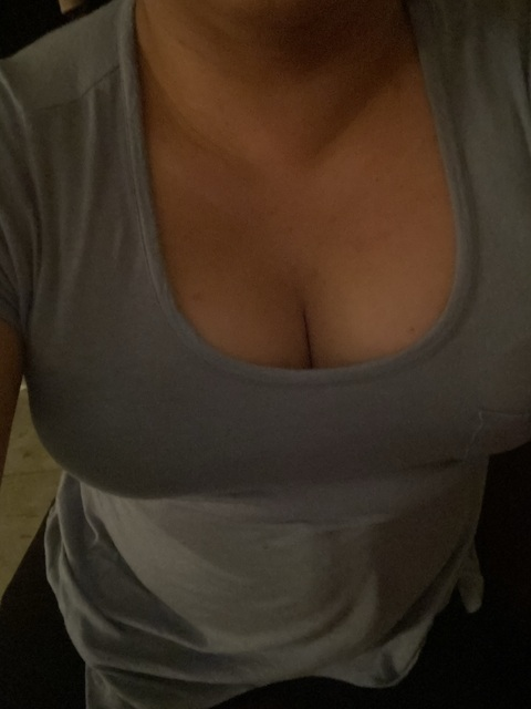 Header of selenakyle