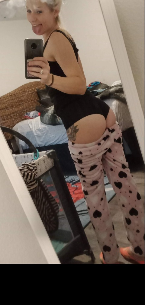 Header of sheaintme.savannah