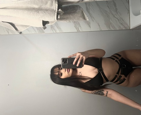 Header of stargirlluuna