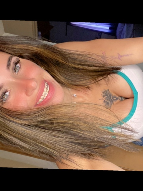 Header of stefiqueen