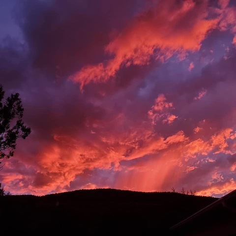 Header of strwbrryslut