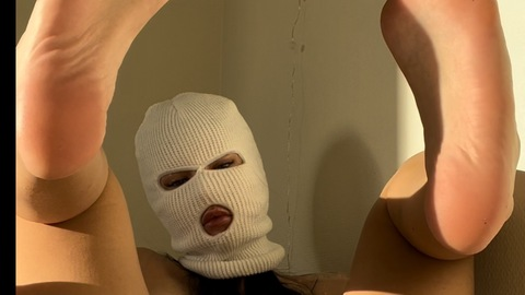 Header of swedishskimaskgrl