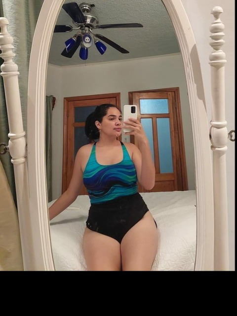 Header of zoebanegas